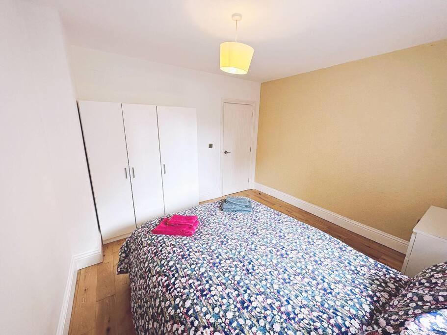 1 Bed Room Flat Near Central Лондон Екстериор снимка